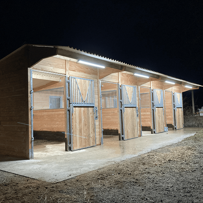 Photo of LCI Cheval 4-in-line horse stables.