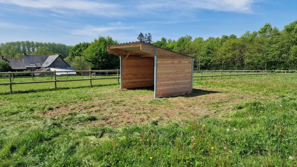 PRO 3 × 4 m (9 ft 10 in × 13 ft 1 in) Field Shelter – LCI Cheval