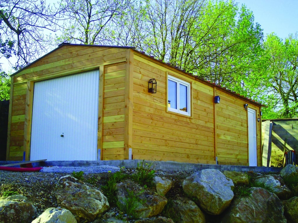 Product page for the LCI Cheval Douglas fir timber garage.