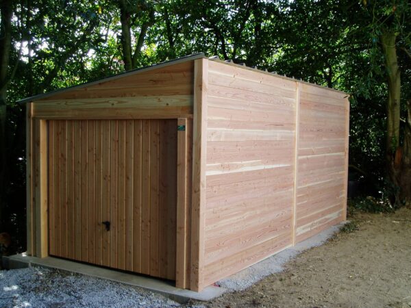 Product page for the LCI Cheval single-slope Douglas fir timber garage. memcite