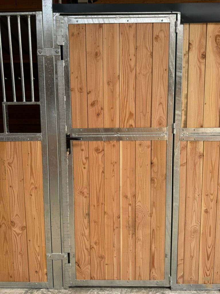 Interior of an LCI Cheval Barn PRO in Douglas Timber