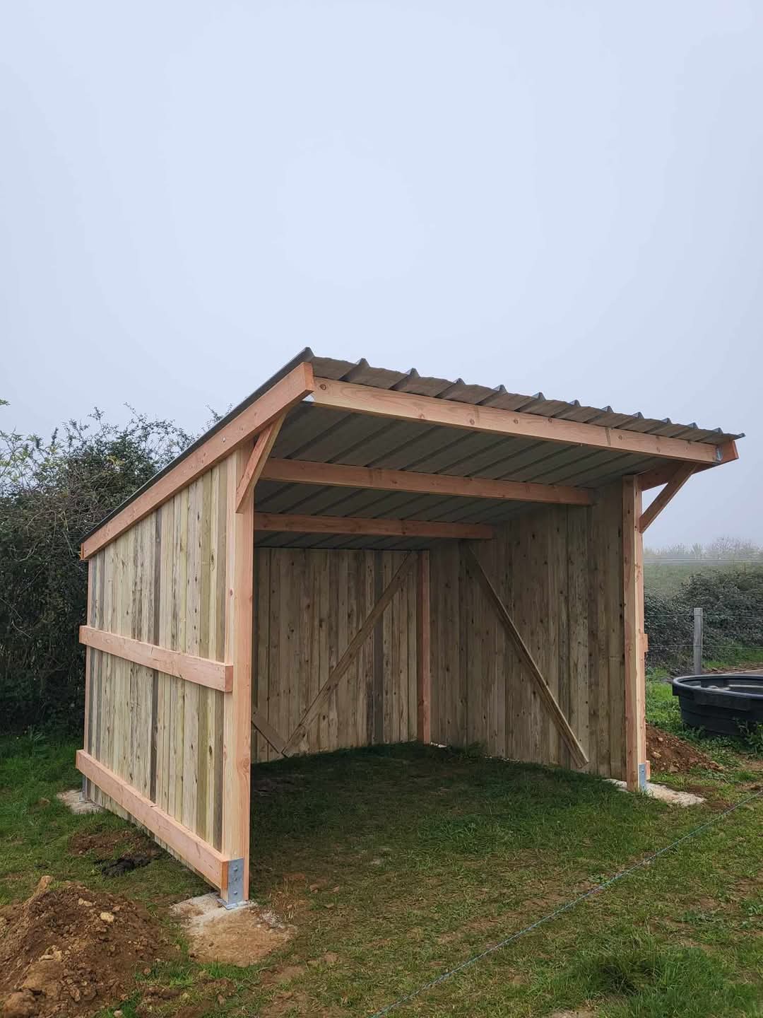 Classic Mono-Pitch Field Shelter - Image 3