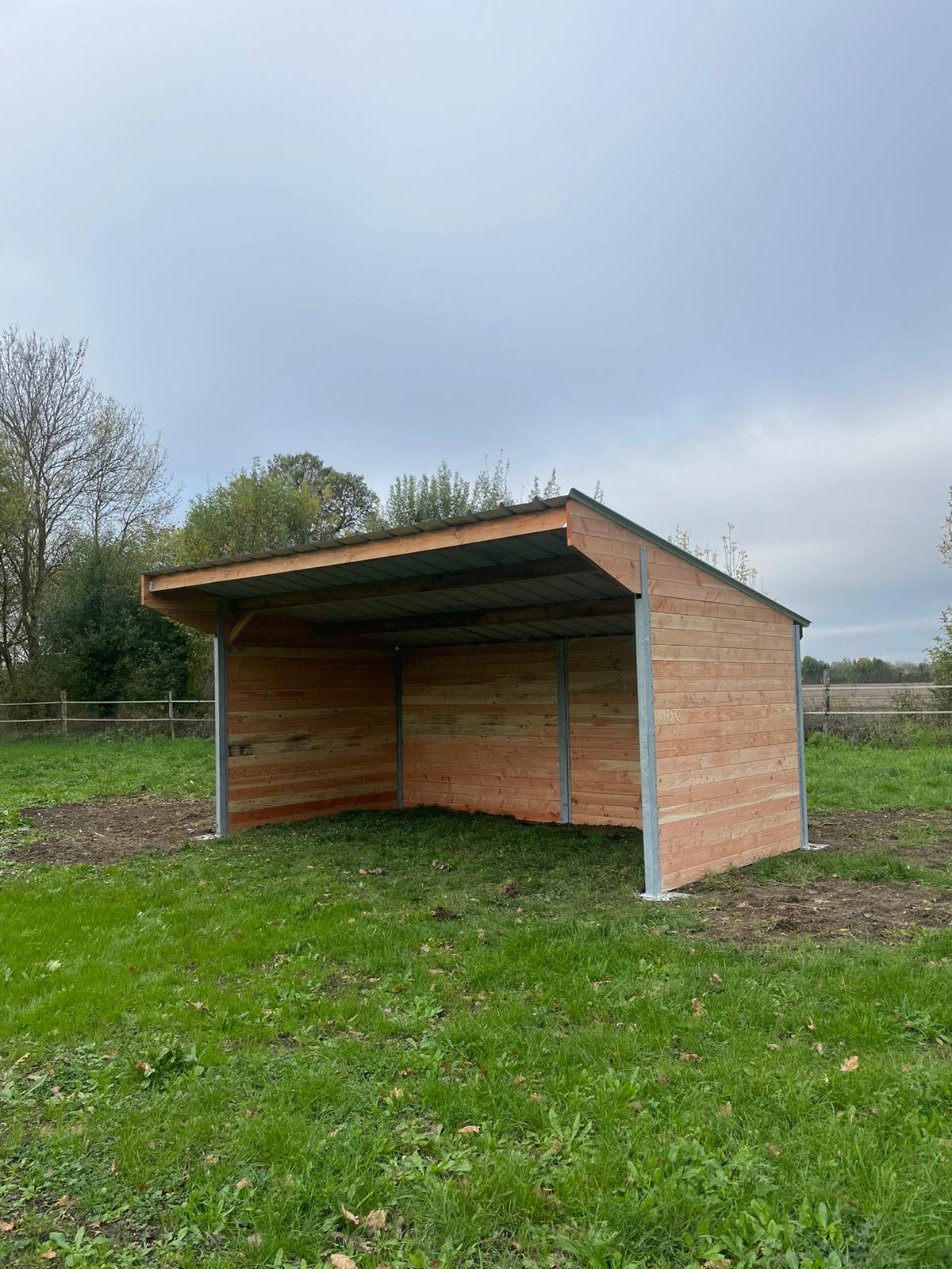 Picture 3 × 6 m (approx. 9 ft 10 in × 19 ft 8 in) Field Shelter with Timber or Steel Posts