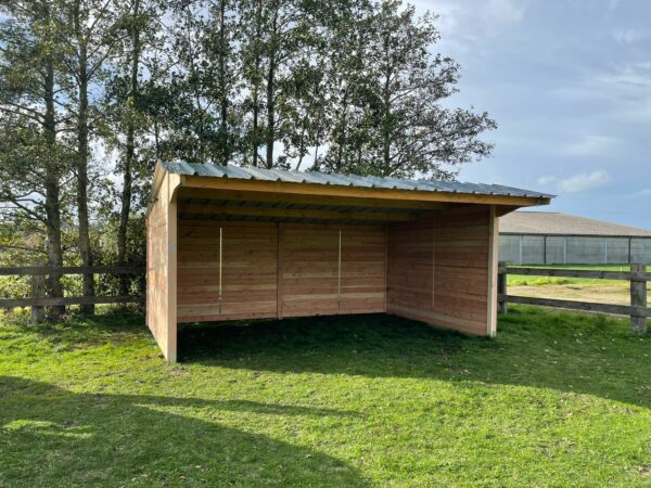 Prairie shelter 4 x 6 m in Douglas fir product sheet
