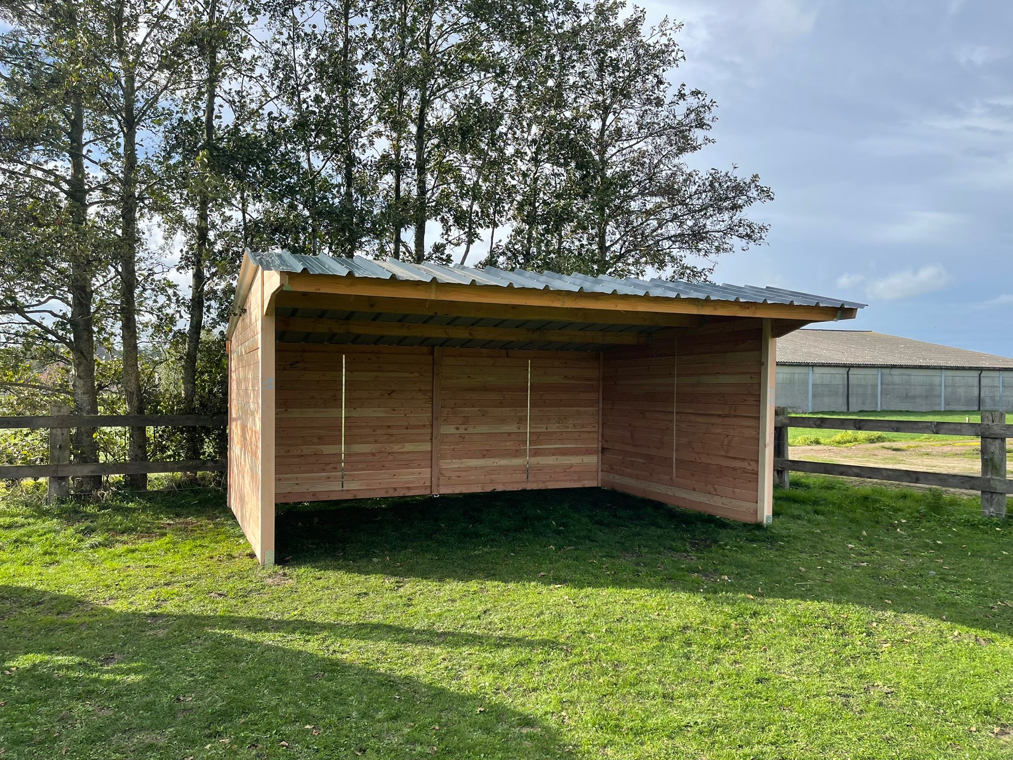 Prairie shelter 4 x 6 m in Douglas fir product sheet