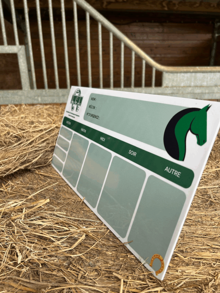 Dry-Wipe Stable Box Board for Recording Horse Feed Rations. Featuring the LCI Cheval Colours.
