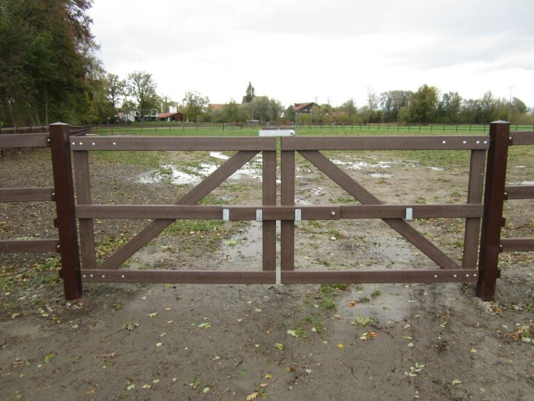 Double Swing Gate for LCI Cheval Enclosures
