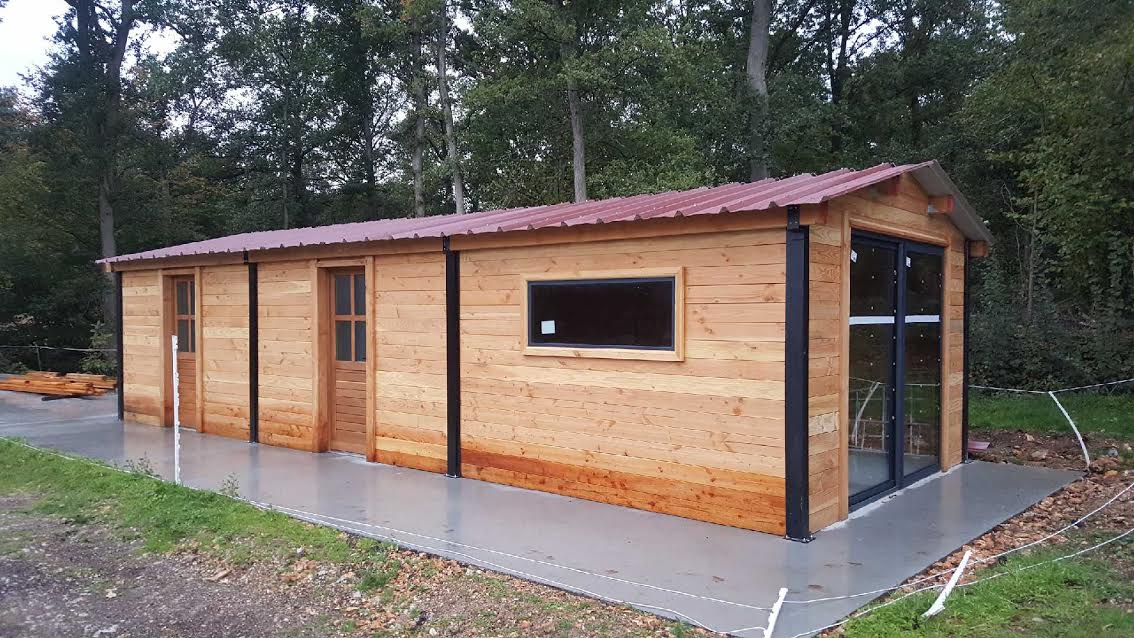 Bespoke 48 mm Douglas Fir Clubhouse – LCI Cheval