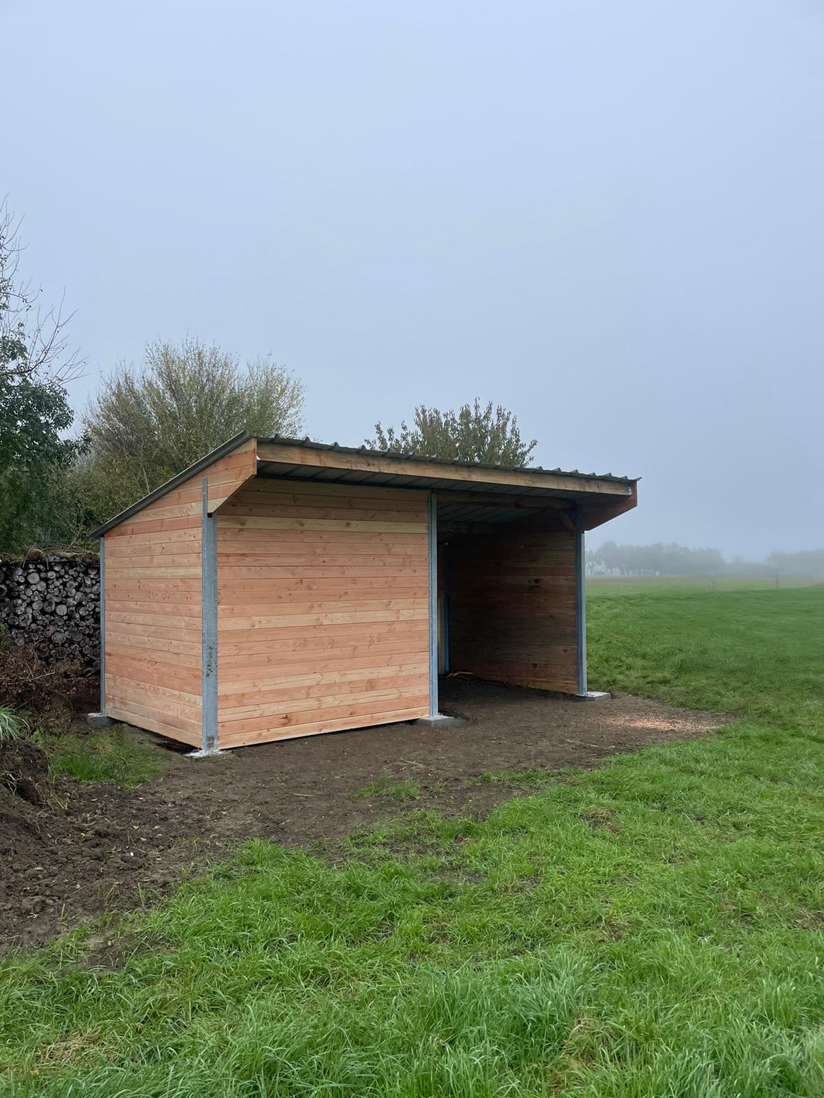 PRO horse shelter with return