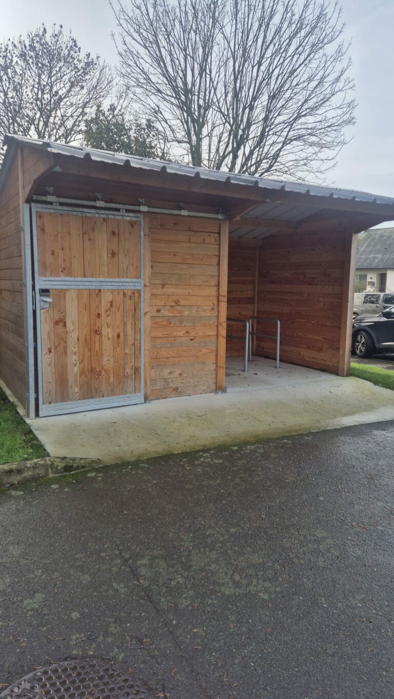 6-bay Douglas fir bike shelter - exterior view